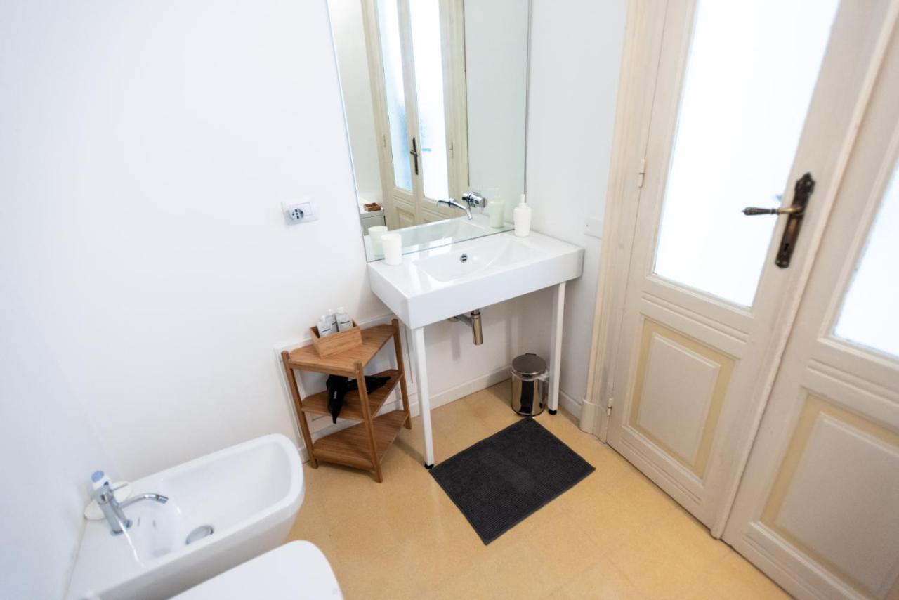 B&B Angioy 18 Cagliari Exterior photo